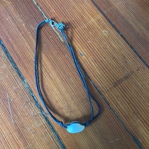 Shell choker necklace